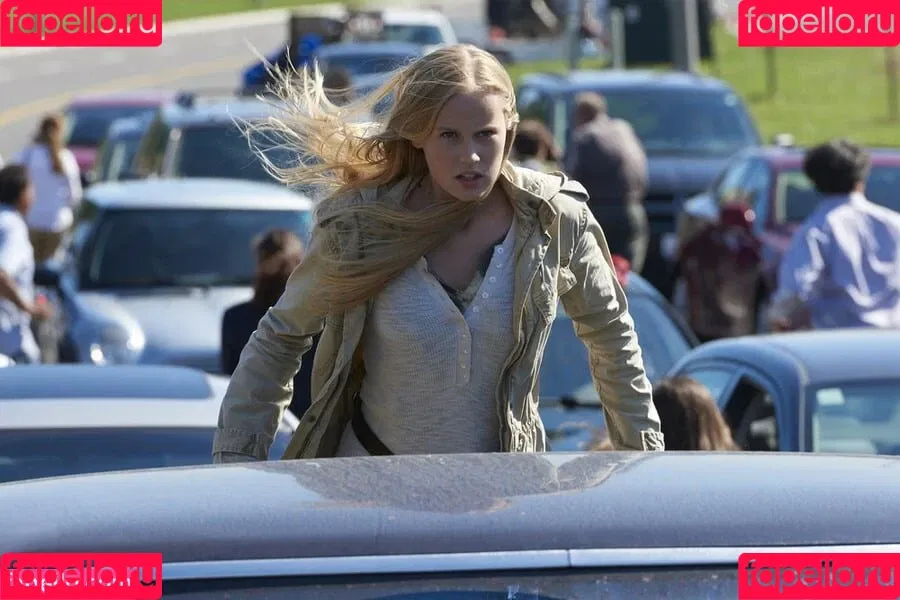 Danika Yarosh Onlyfans Photo Gallery 