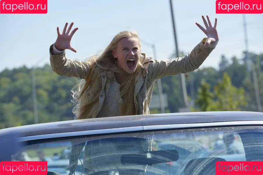 Danika Yarosh Onlyfans Photo Gallery 