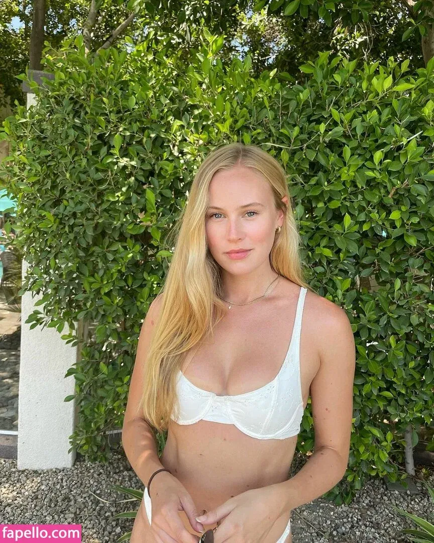 Danika Yarosh Onlyfans Photo Gallery 