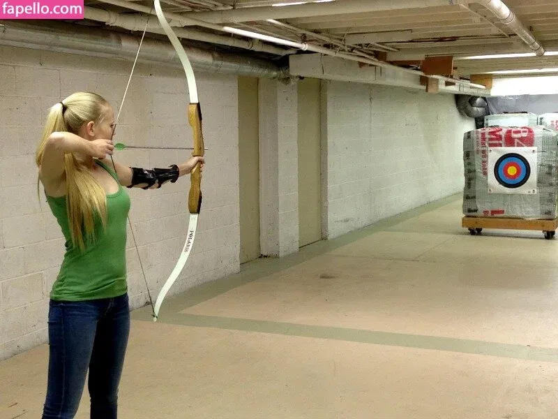 Danika Yarosh Onlyfans Photo Gallery 