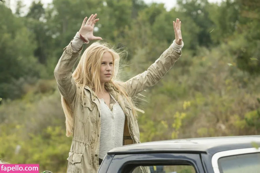 Danika Yarosh Onlyfans Photo Gallery 