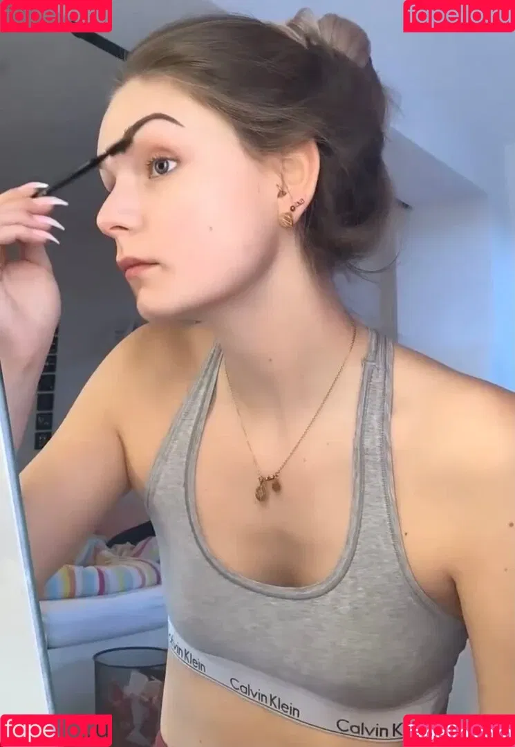 Kira Karambole Onlyfans Photo Gallery 