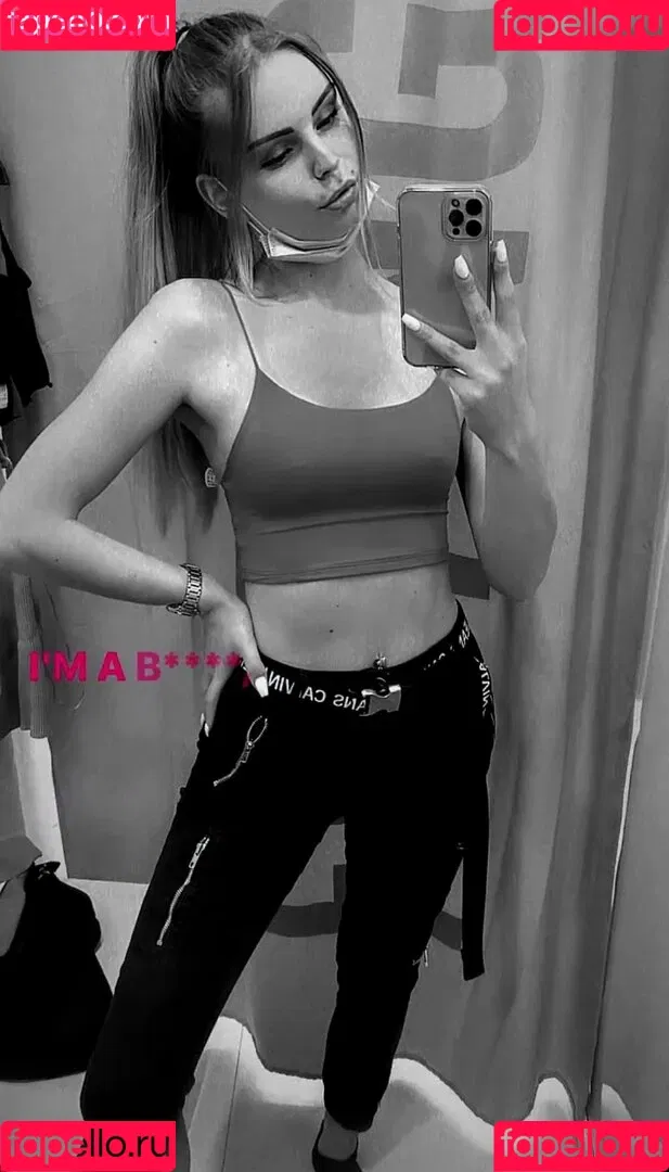 Kira Karambole Onlyfans Photo Gallery 