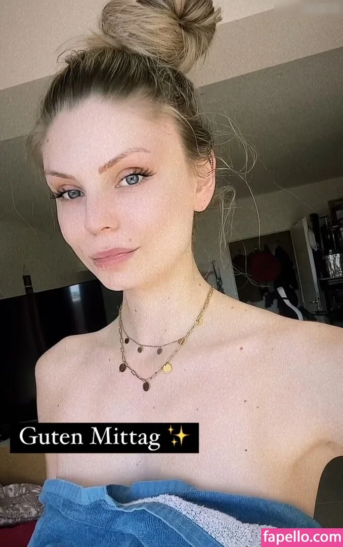 Kira Karambole Onlyfans Photo Gallery 