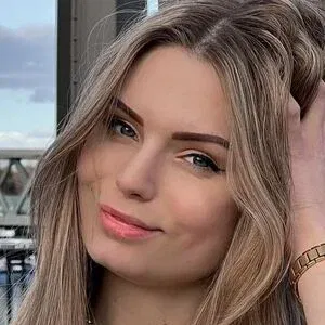 Kira Karambole Onlyfans Photo Gallery 