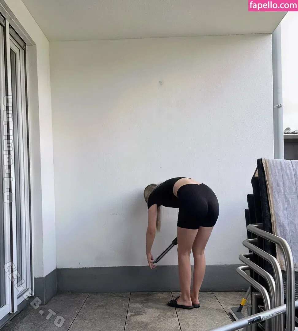 Kira Karambole Onlyfans Photo Gallery 