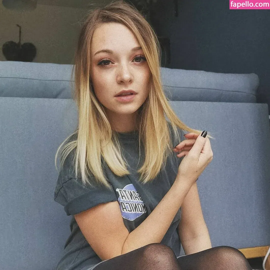 rainbowf0x Onlyfans Photo Gallery 