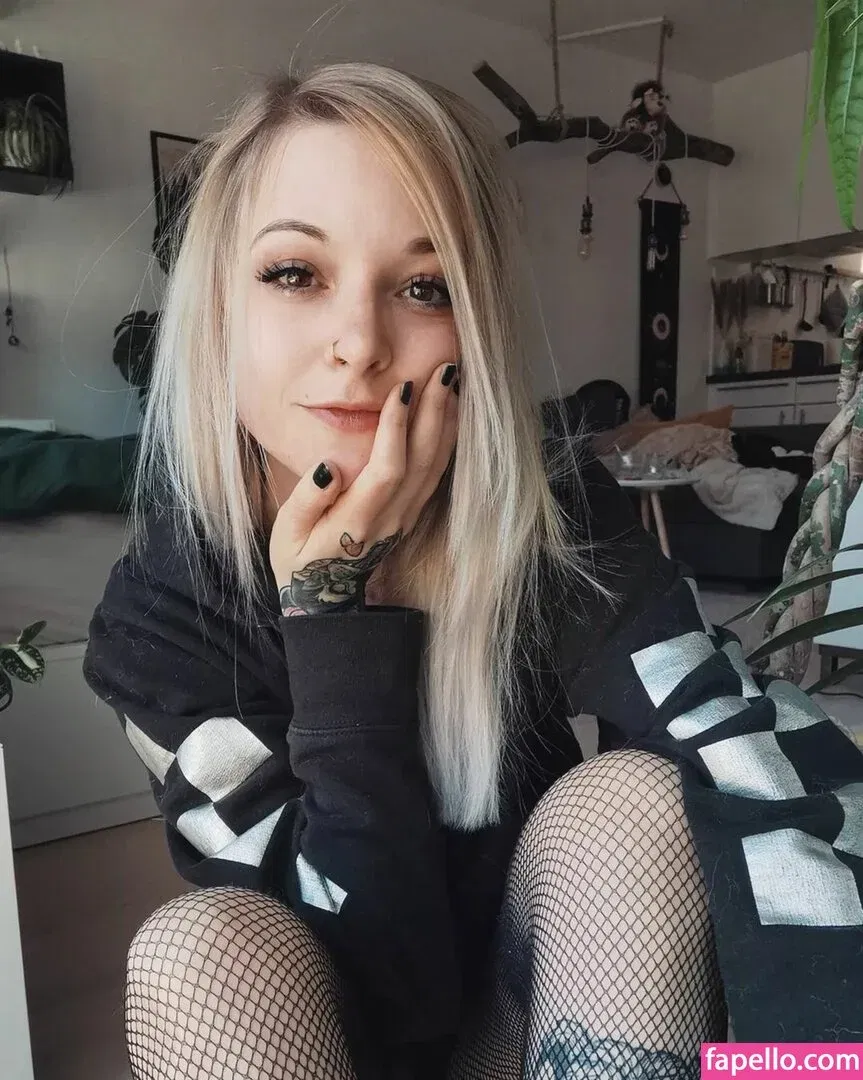 rainbowf0x Onlyfans Photo Gallery 