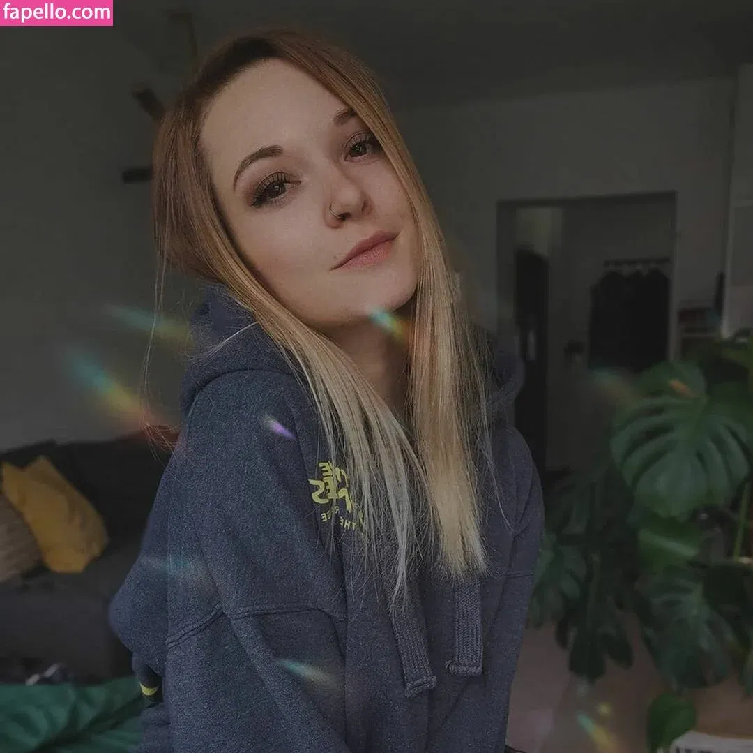 rainbowf0x Onlyfans Photo Gallery 