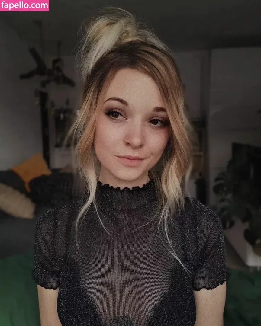 rainbowf0x Onlyfans Photo Gallery 