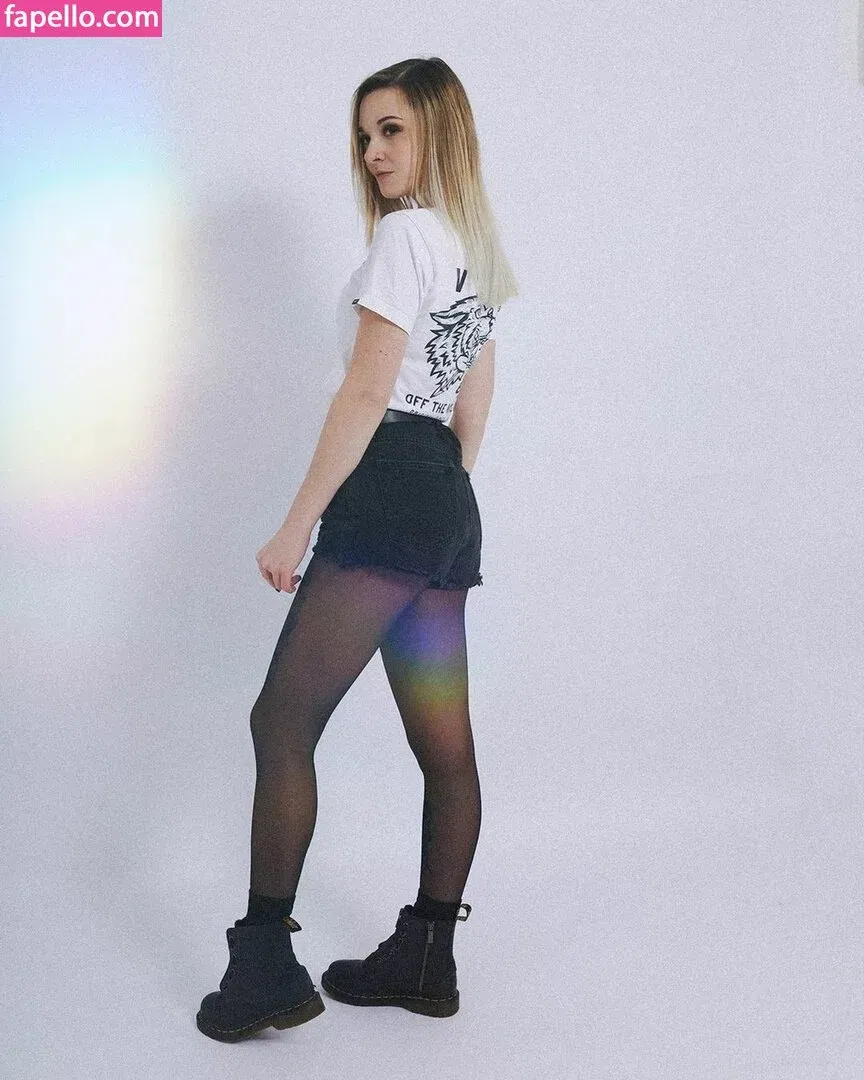 rainbowf0x Onlyfans Photo Gallery 