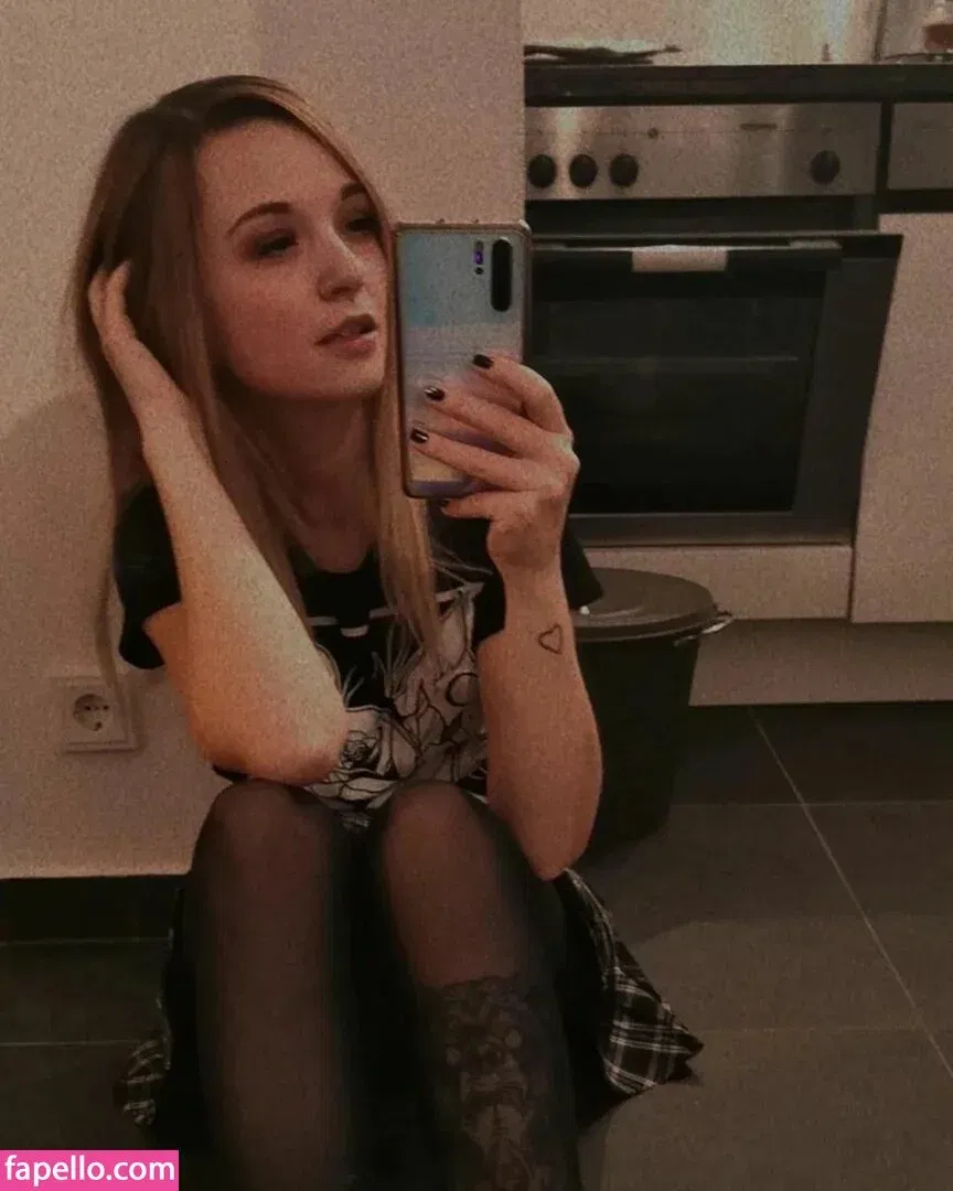 rainbowf0x Onlyfans Photo Gallery 