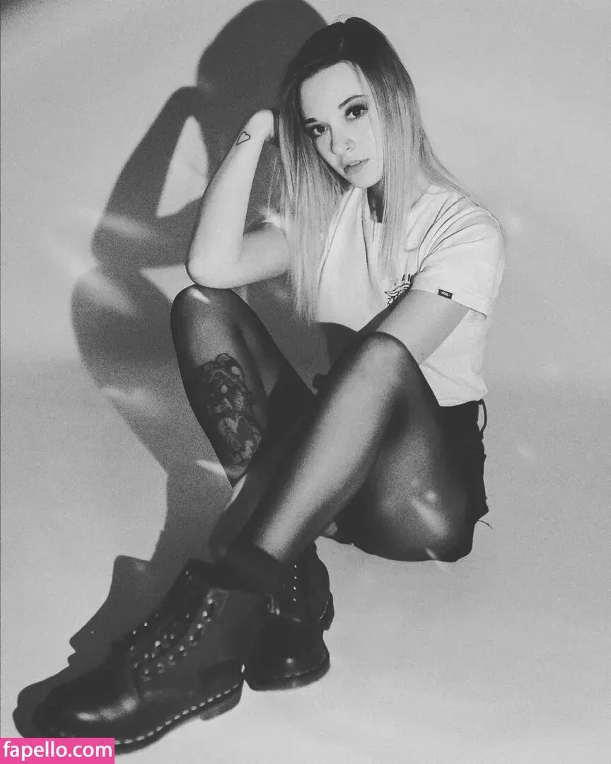 rainbowf0x Onlyfans Photo Gallery 