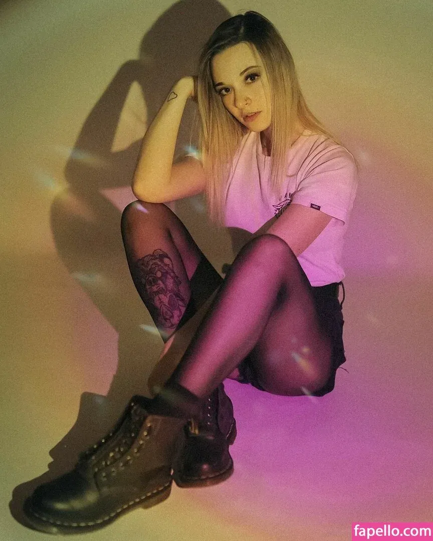 rainbowf0x Onlyfans Photo Gallery 