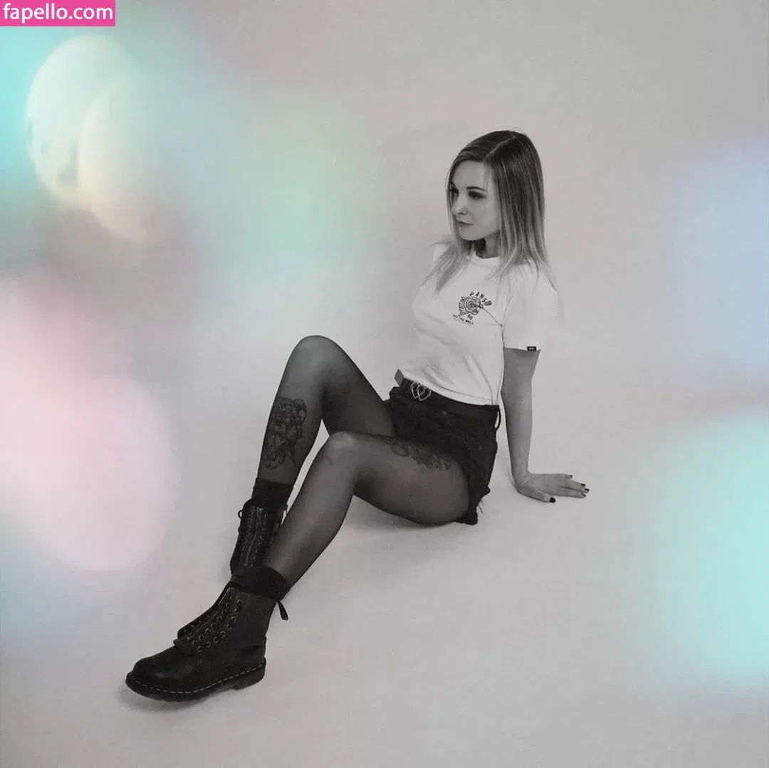 rainbowf0x Onlyfans Photo Gallery 