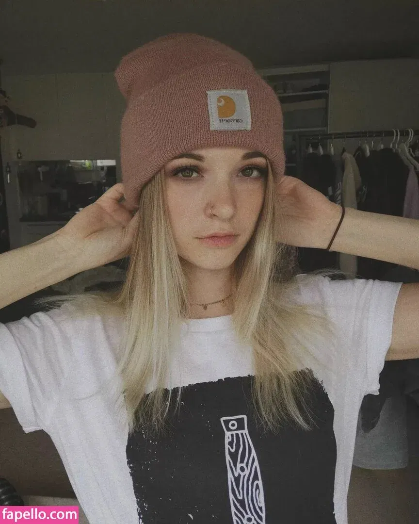 rainbowf0x Onlyfans Photo Gallery 