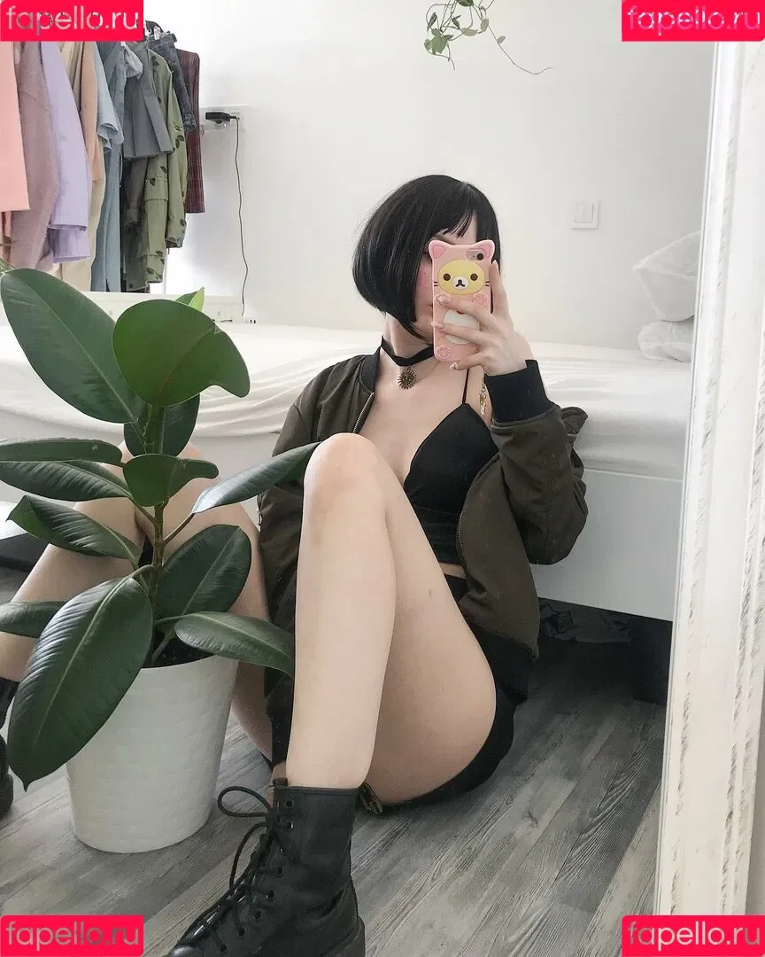 mirukurum Onlyfans Photo Gallery 