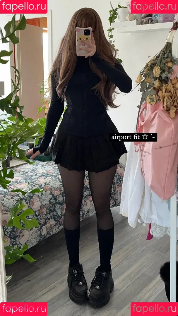 mirukurum Onlyfans Photo Gallery 