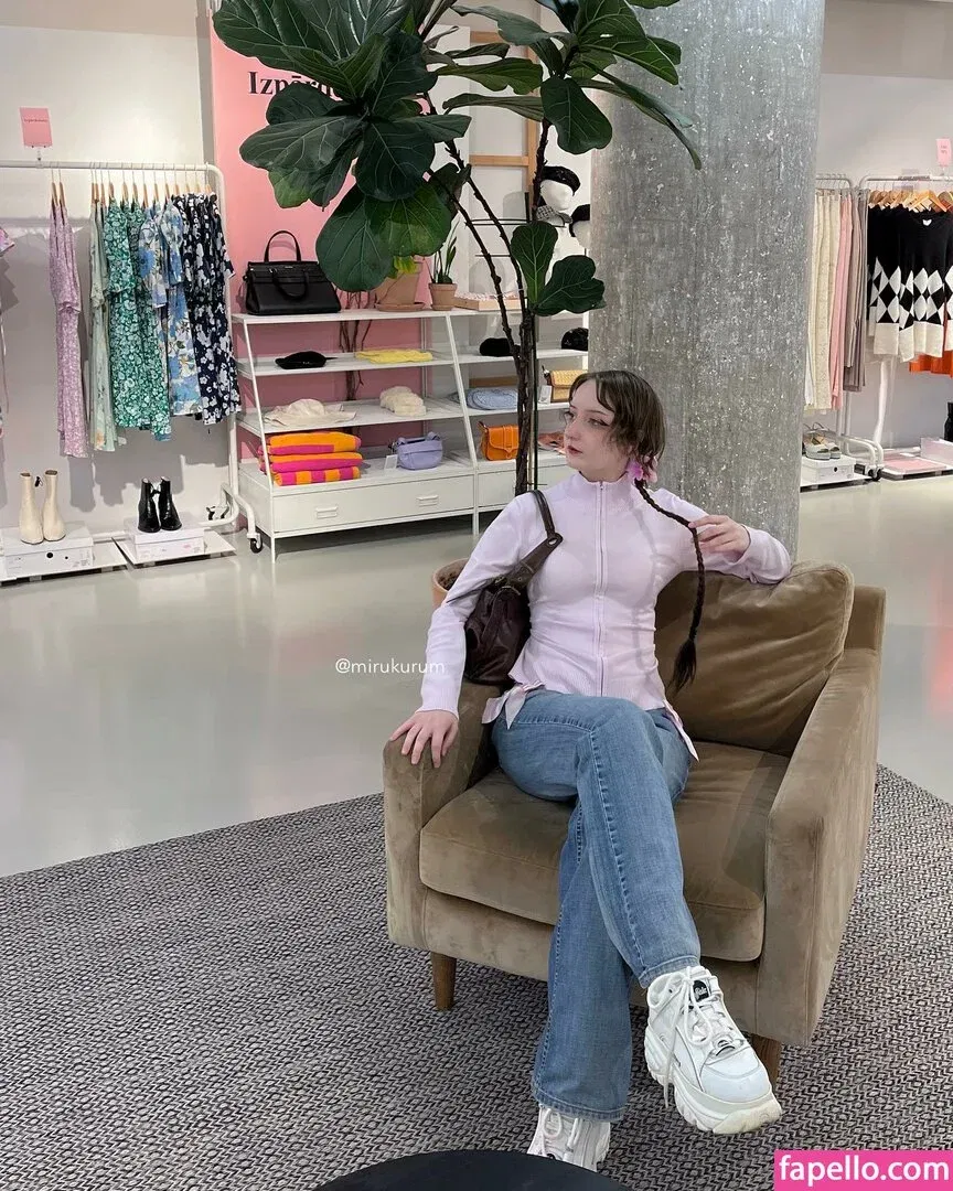 mirukurum Onlyfans Photo Gallery 