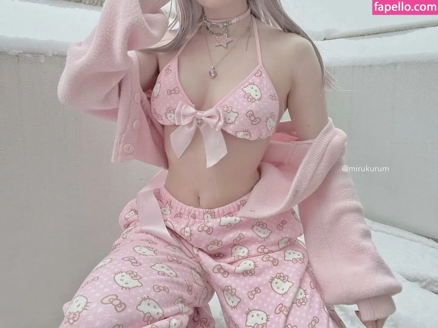 mirukurum Onlyfans Photo Gallery 