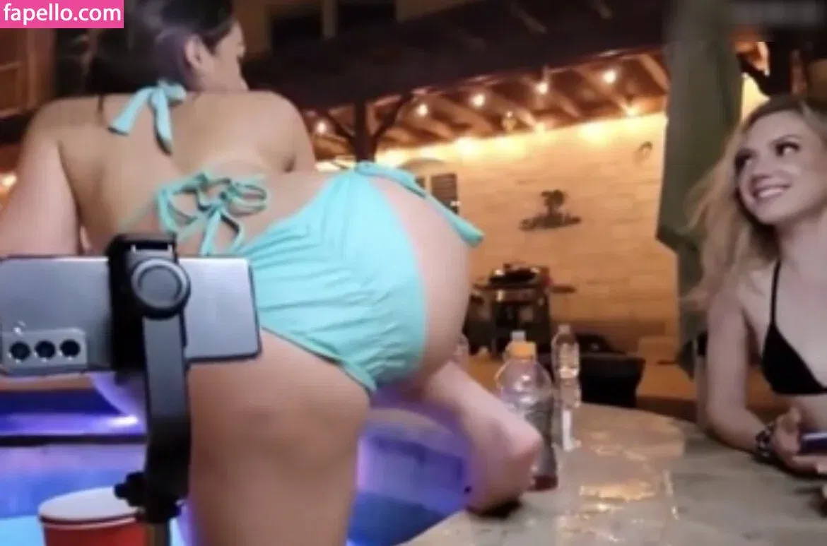 Kyoobot(Kiana) Onlyfans Photo Gallery 