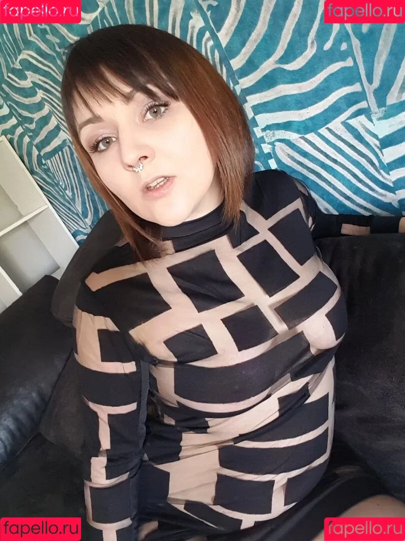 Beauty of Pain Onlyfans Photo Gallery 