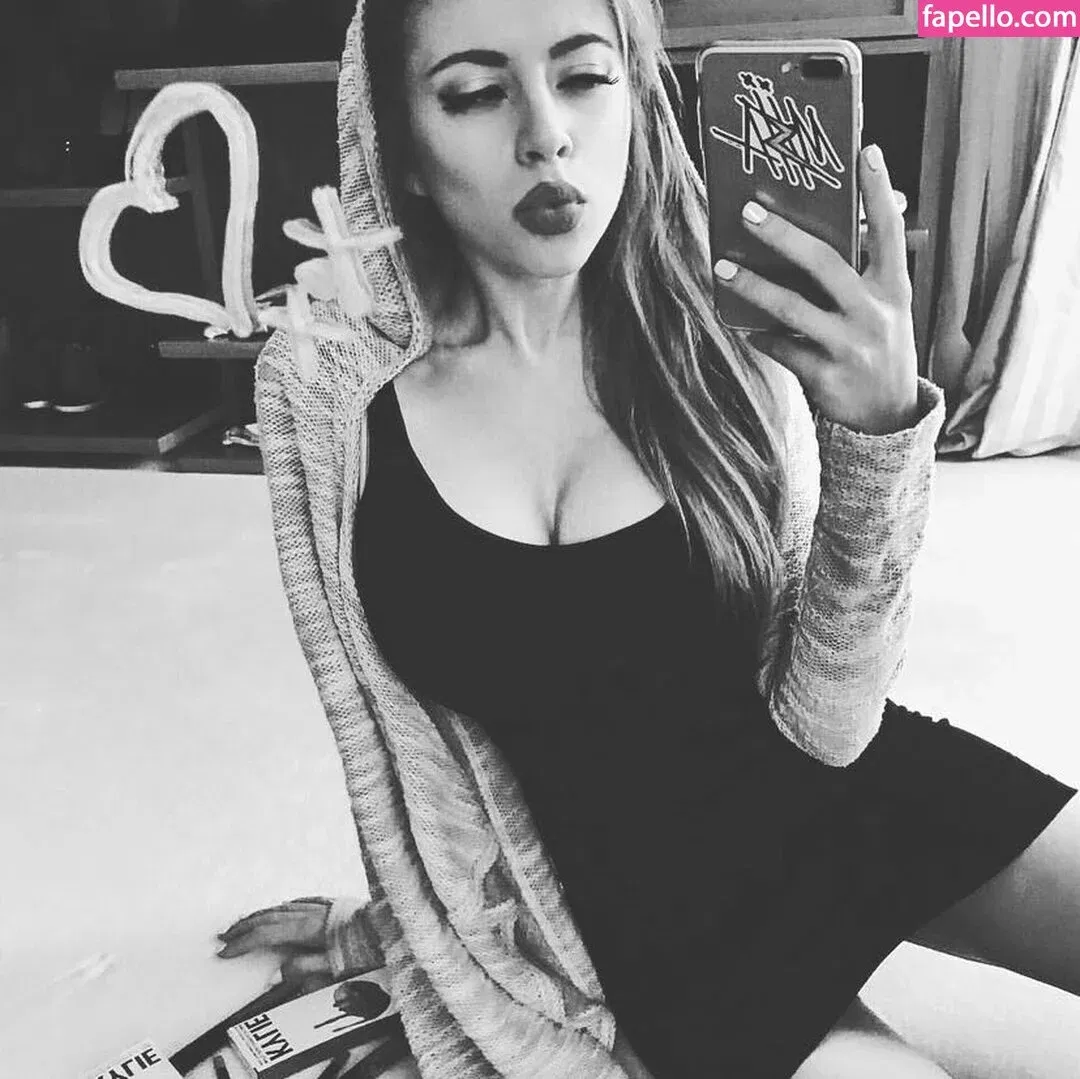 Kate Kabak Onlyfans Photo Gallery 