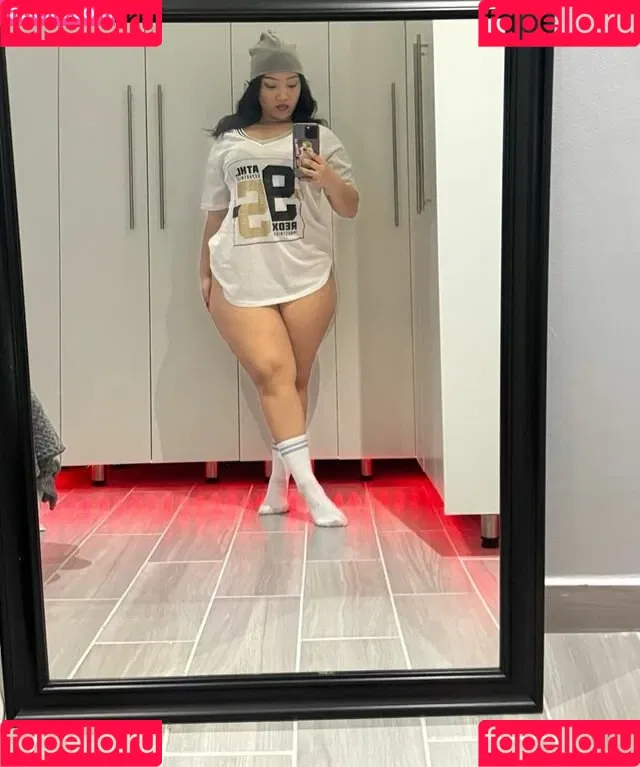 luvlennyx Onlyfans Photo Gallery 