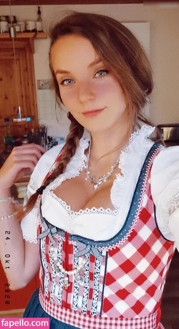 Lvcia / Hyrula Onlyfans Photo Gallery 