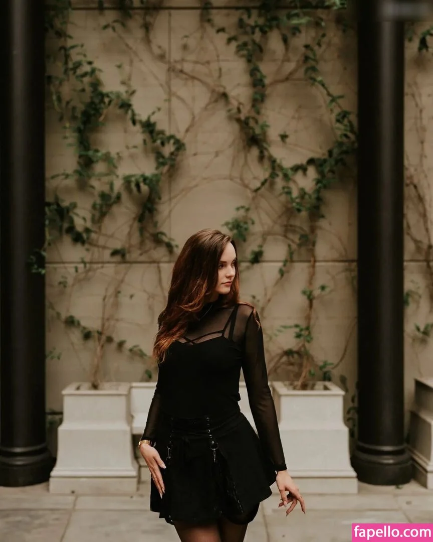 Lvcia / Hyrula Onlyfans Photo Gallery 