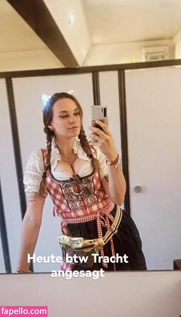 Lvcia / Hyrula Onlyfans Photo Gallery 