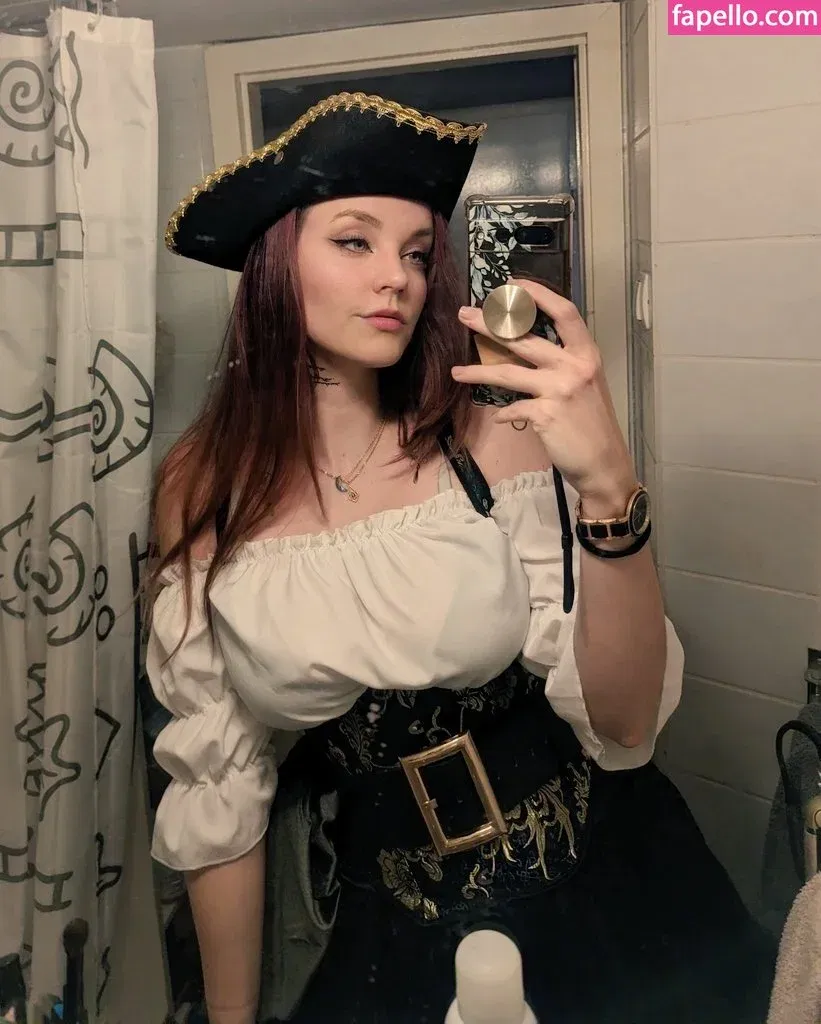 Lvcia / Hyrula Onlyfans Photo Gallery 