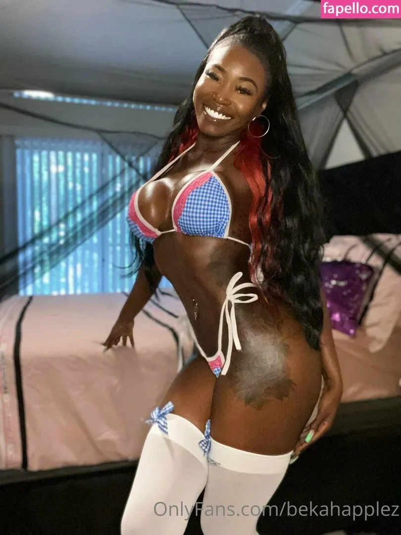 bekahapplez Onlyfans Photo Gallery 
