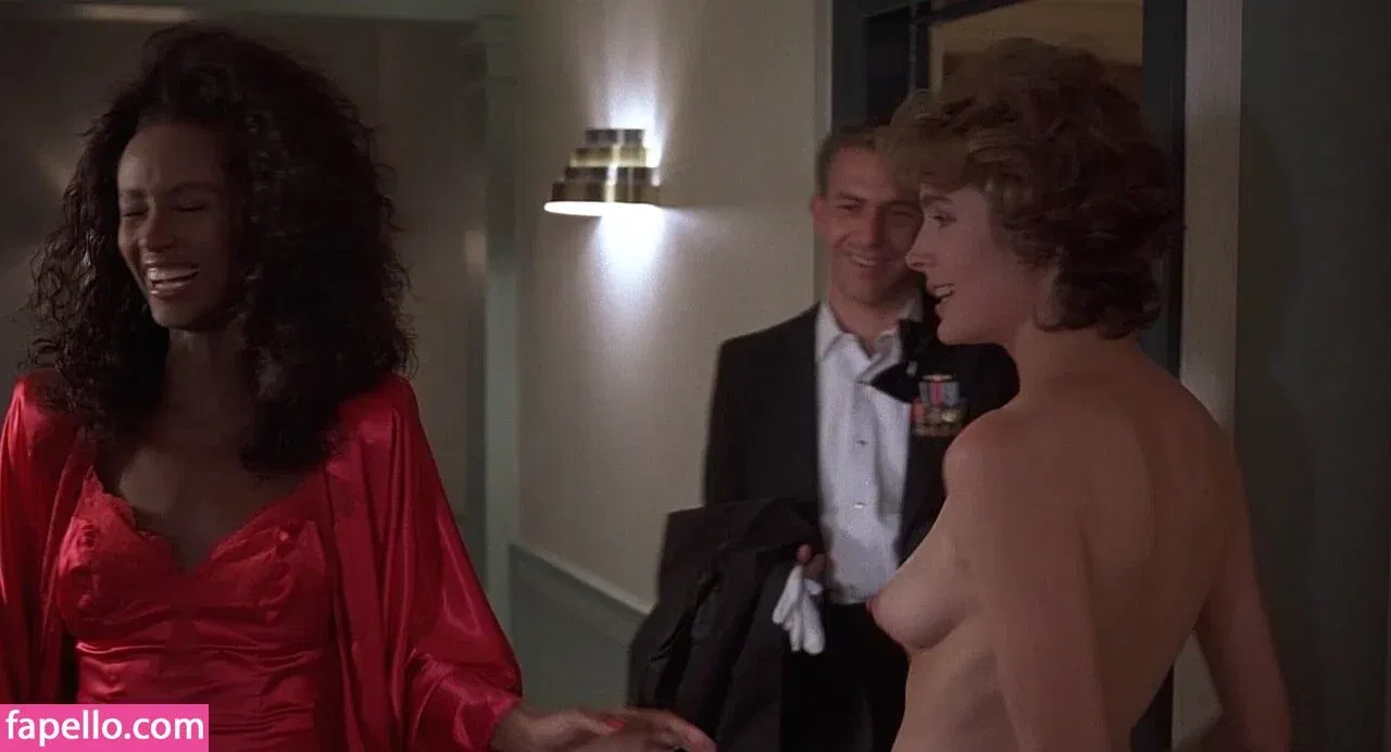 Sean Young Onlyfans Photo Gallery 