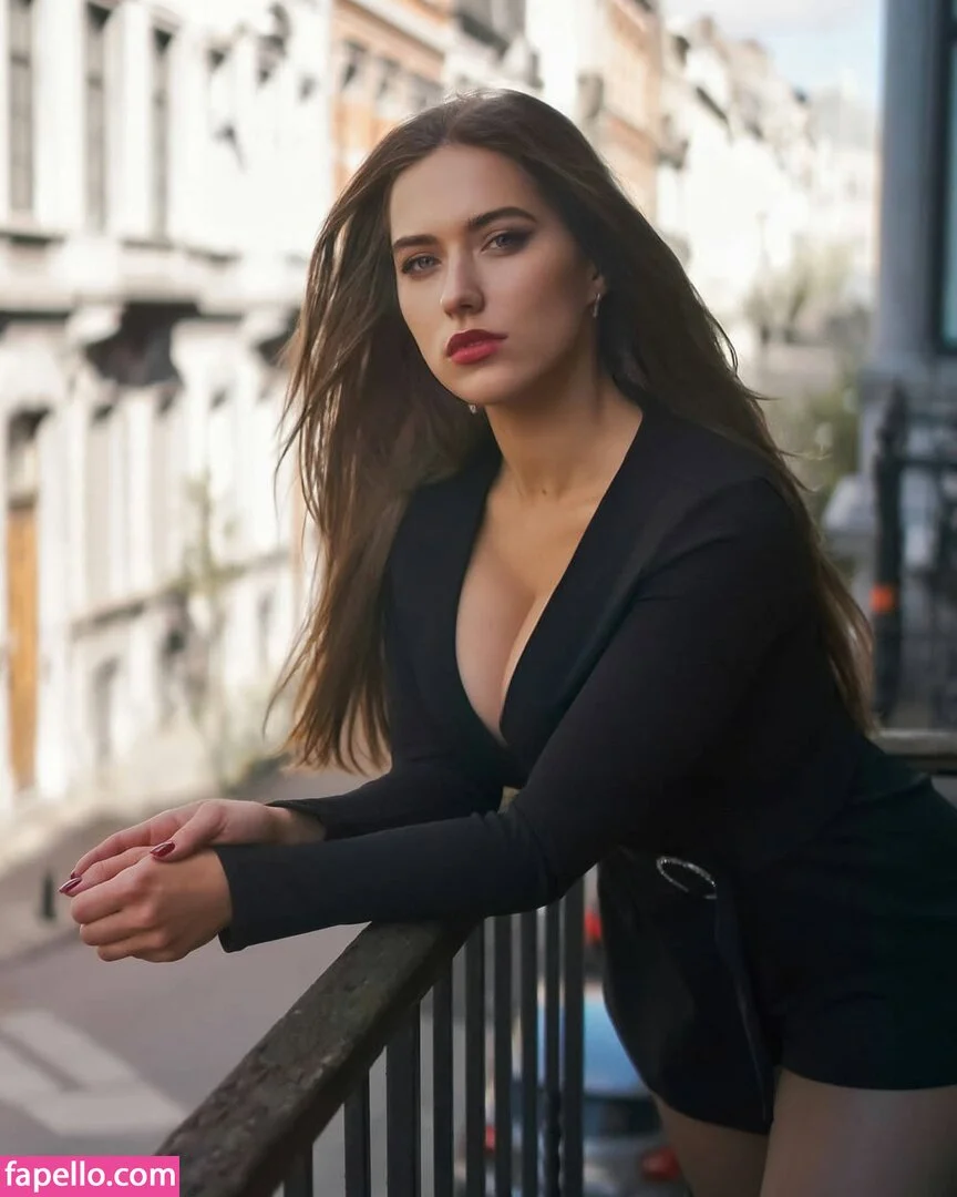 Alina Baranova Onlyfans Photo Gallery 