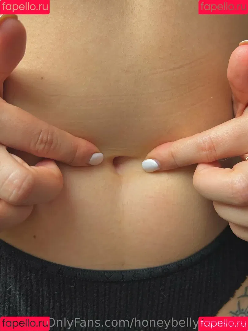 Belly Button Onlyfans Photo Gallery 