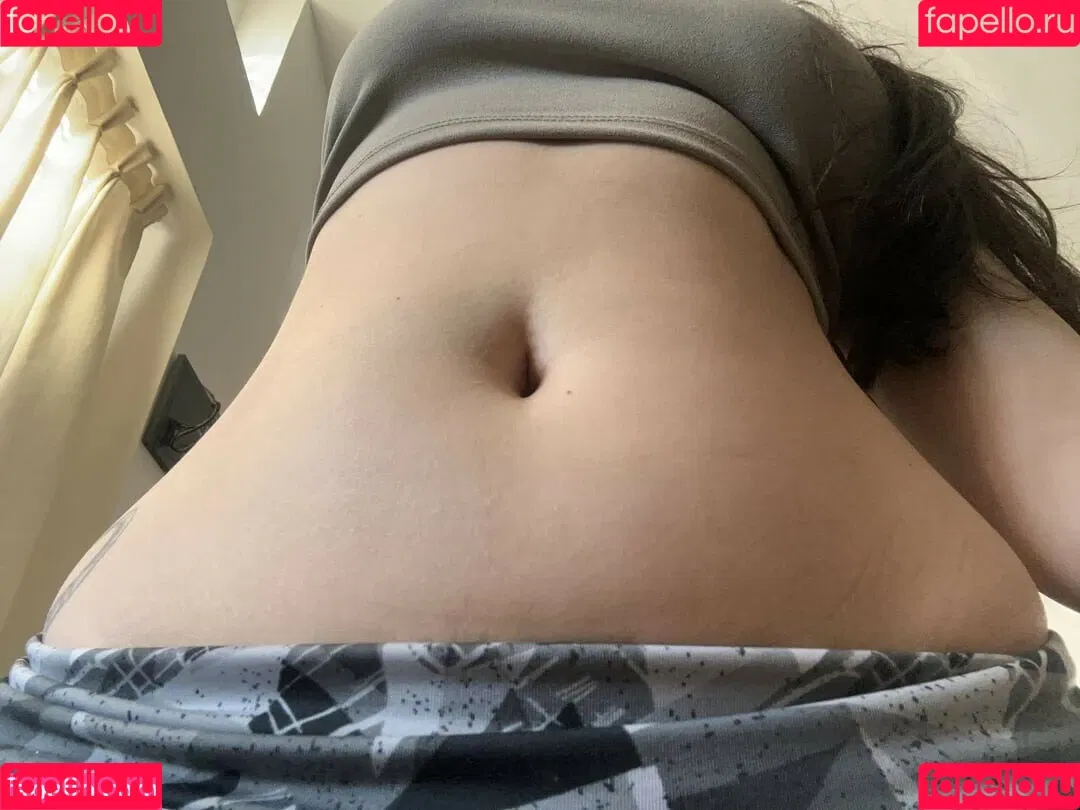 Belly Button Onlyfans Photo Gallery 