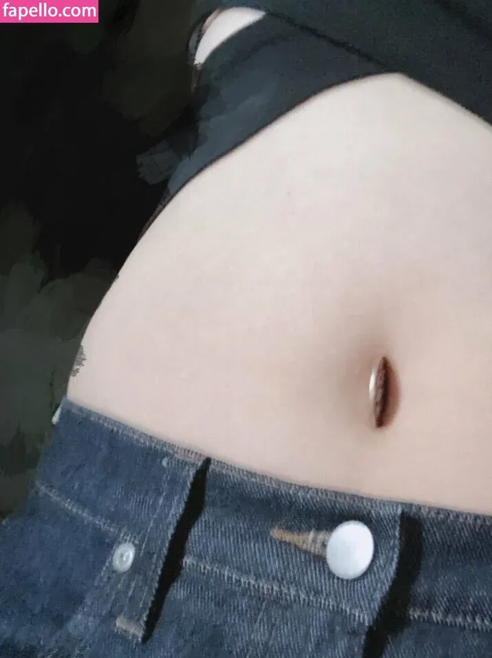 Belly Button Onlyfans Photo Gallery 
