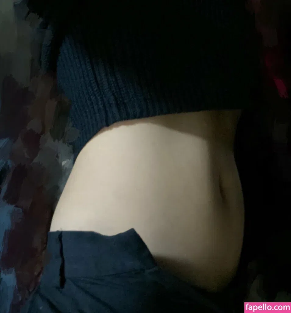 Belly Button Onlyfans Photo Gallery 