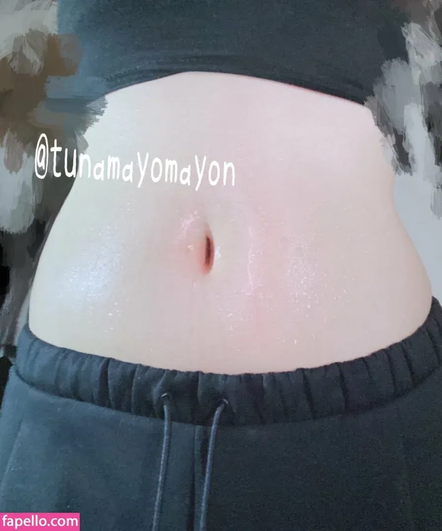Belly Button Onlyfans Photo Gallery 
