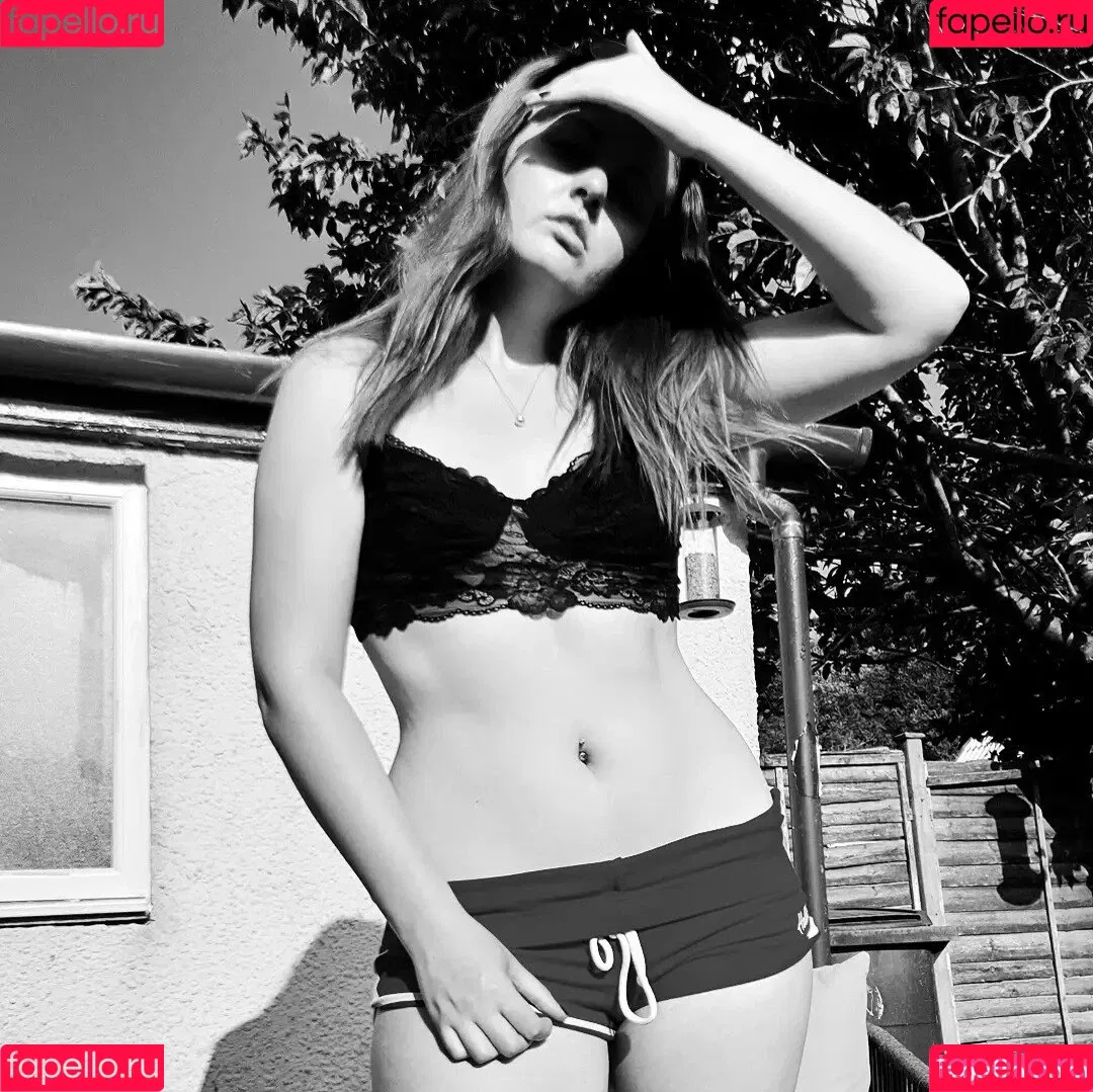 Suzy Lu Onlyfans Photo Gallery 
