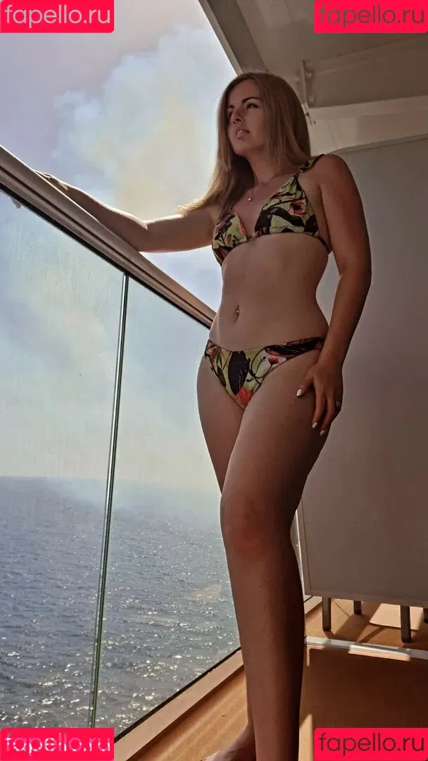 Suzy Lu Onlyfans Photo Gallery 