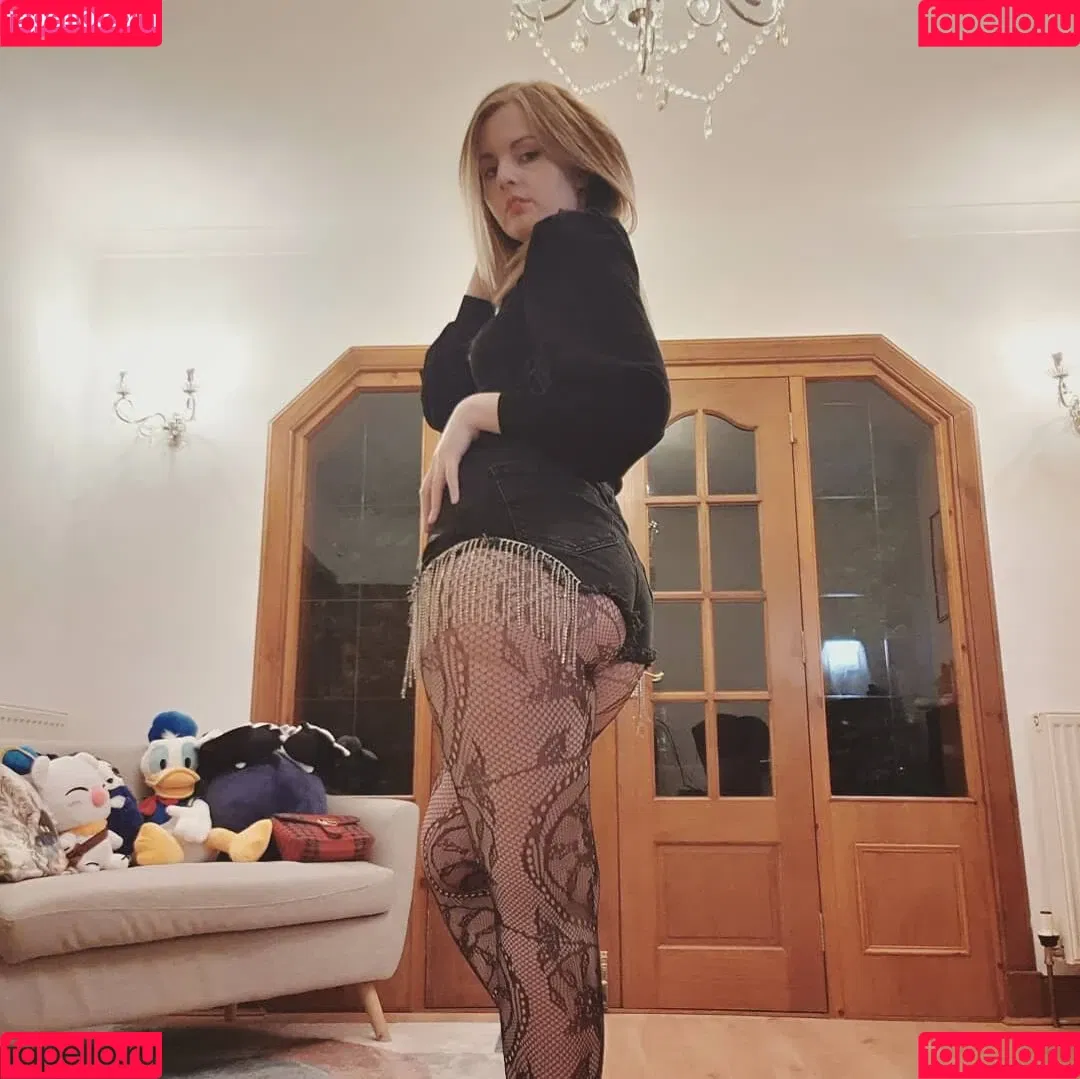 Suzy Lu Onlyfans Photo Gallery 