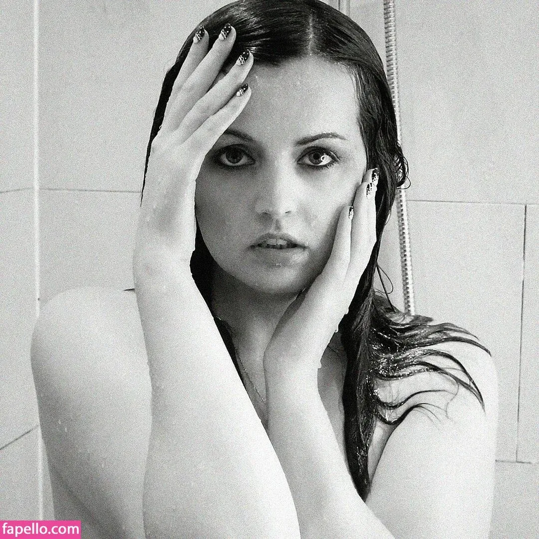 Suzy Lu Onlyfans Photo Gallery 