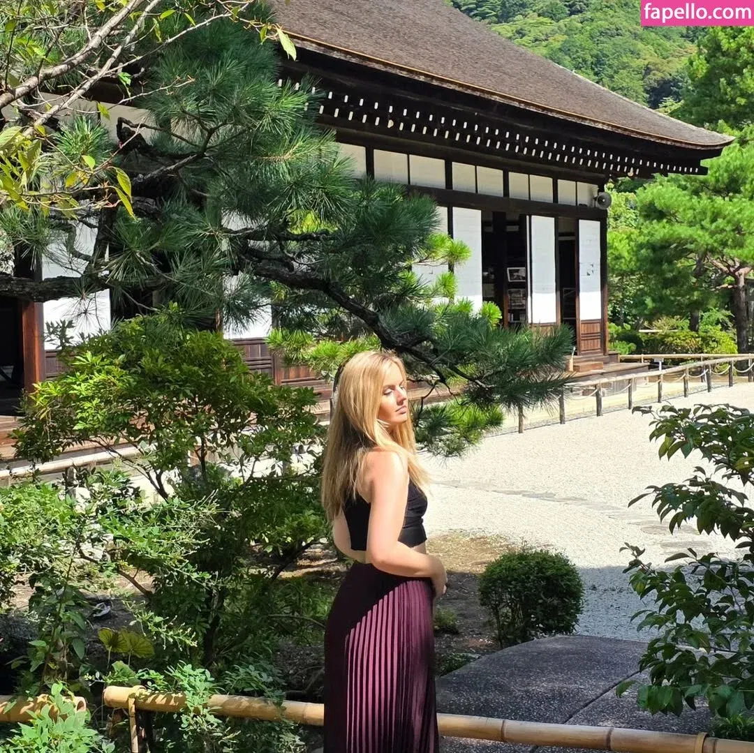 Suzy Lu Onlyfans Photo Gallery 