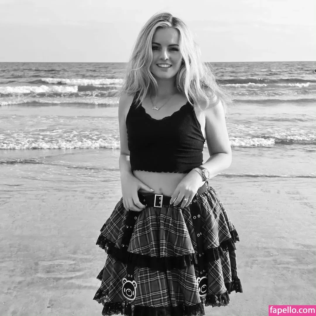 Suzy Lu Onlyfans Photo Gallery 