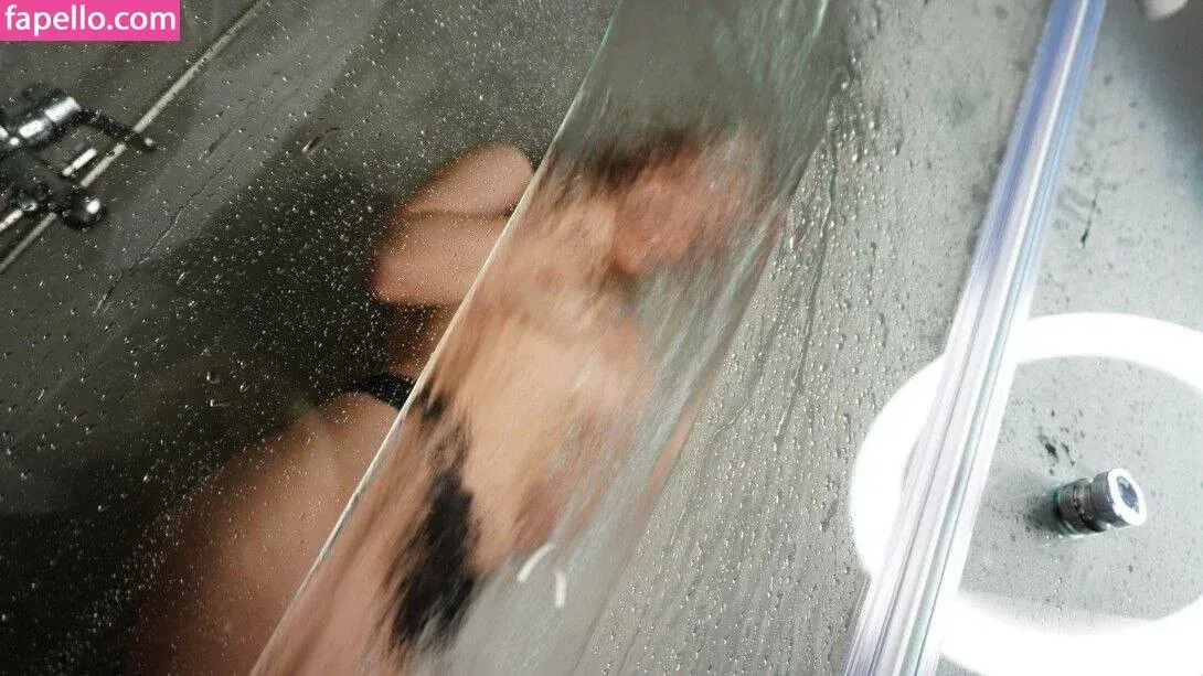 nicolecolina_ Onlyfans Photo Gallery 