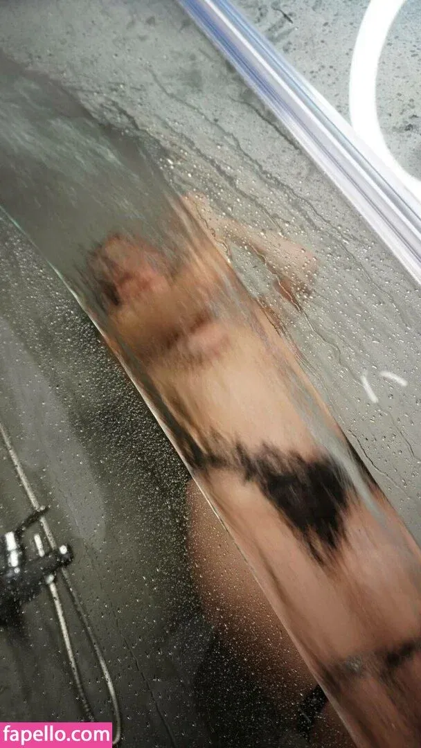 nicolecolina_ Onlyfans Photo Gallery 