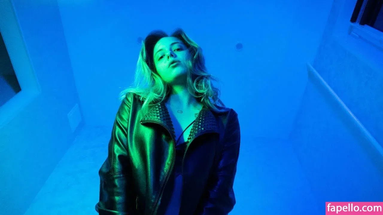 nicolecolina_ Onlyfans Photo Gallery 