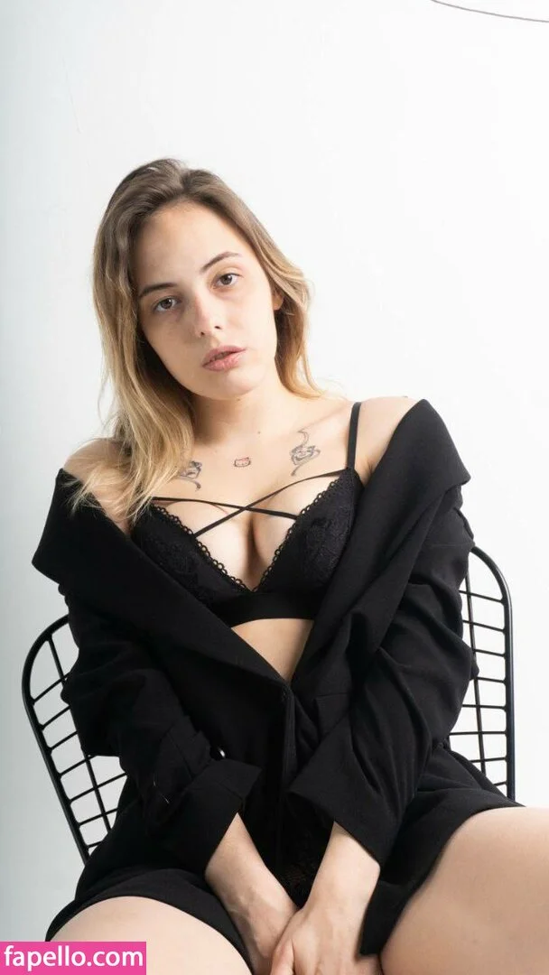 nicolecolina_ Onlyfans Photo Gallery 